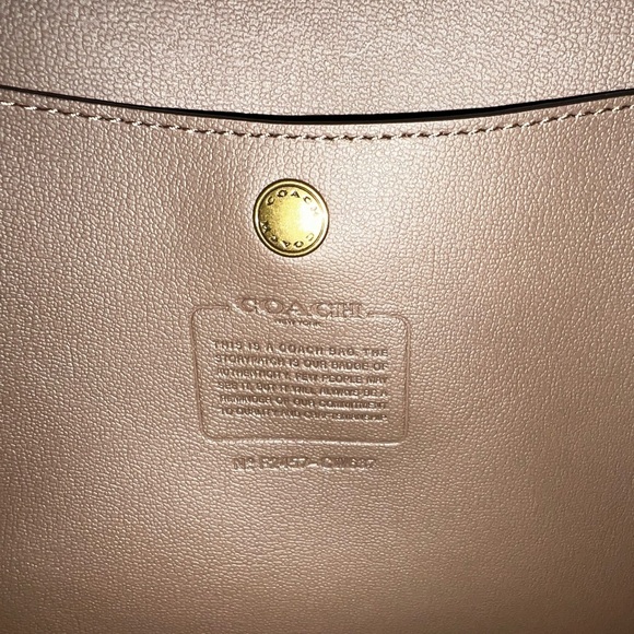 Like NEW Brooklyn Shoulder Bag 28 Perfect for Fall in No Longer Available Suede - Picture 9 of 13